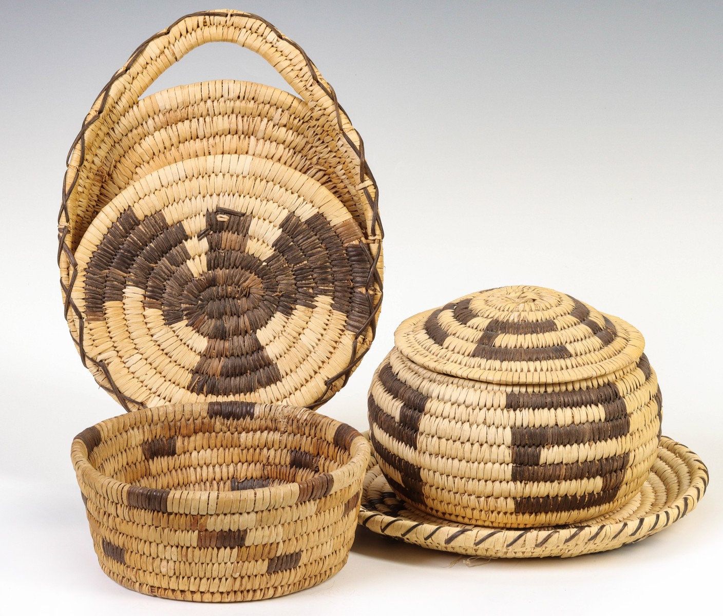 A COLLECTION OF TOHONO O'ODHAM BASKETRY ITEMS