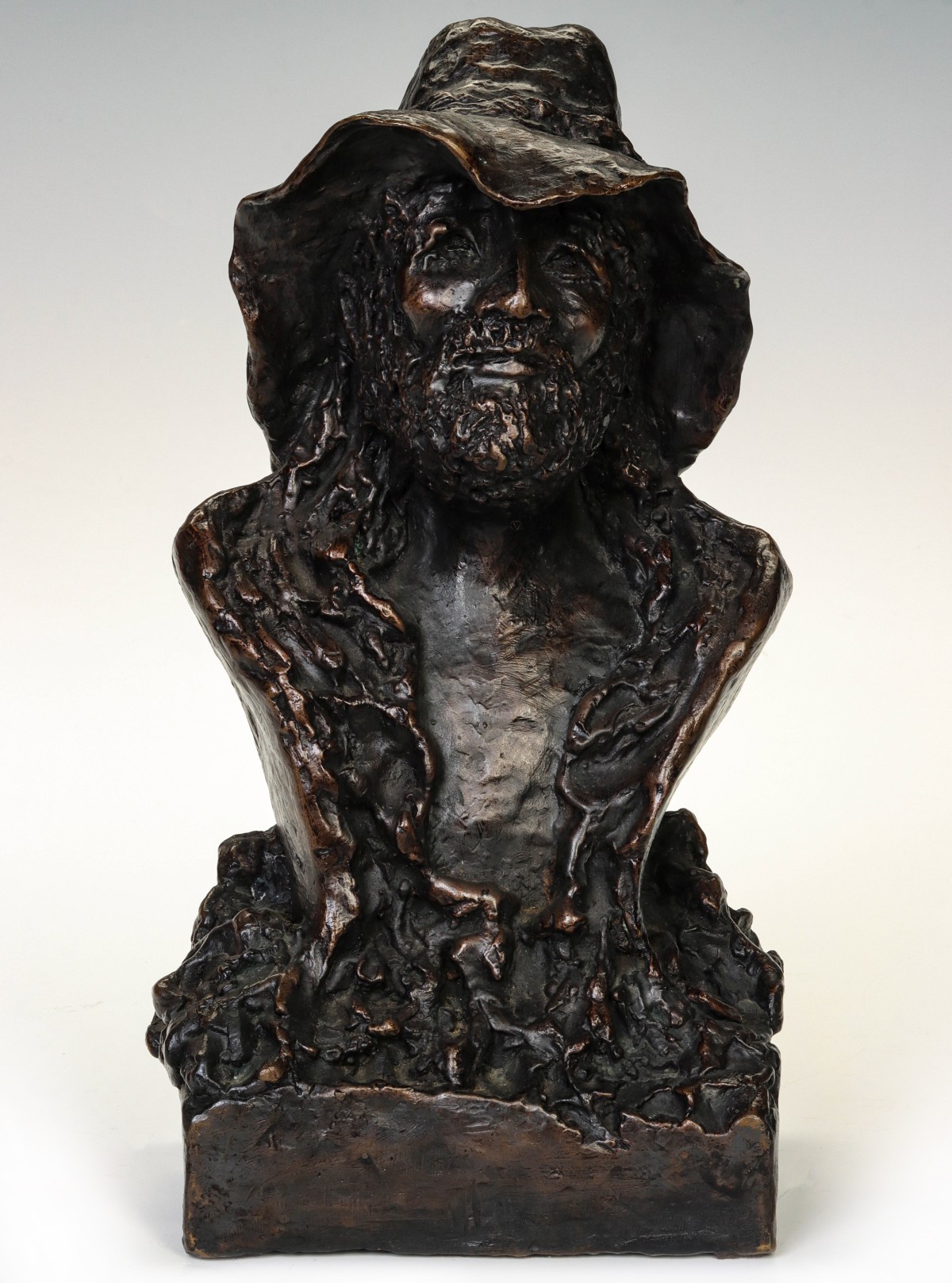 BRONZE BUST OF A MOUNTAIN MAN SIGNED PAT HINES