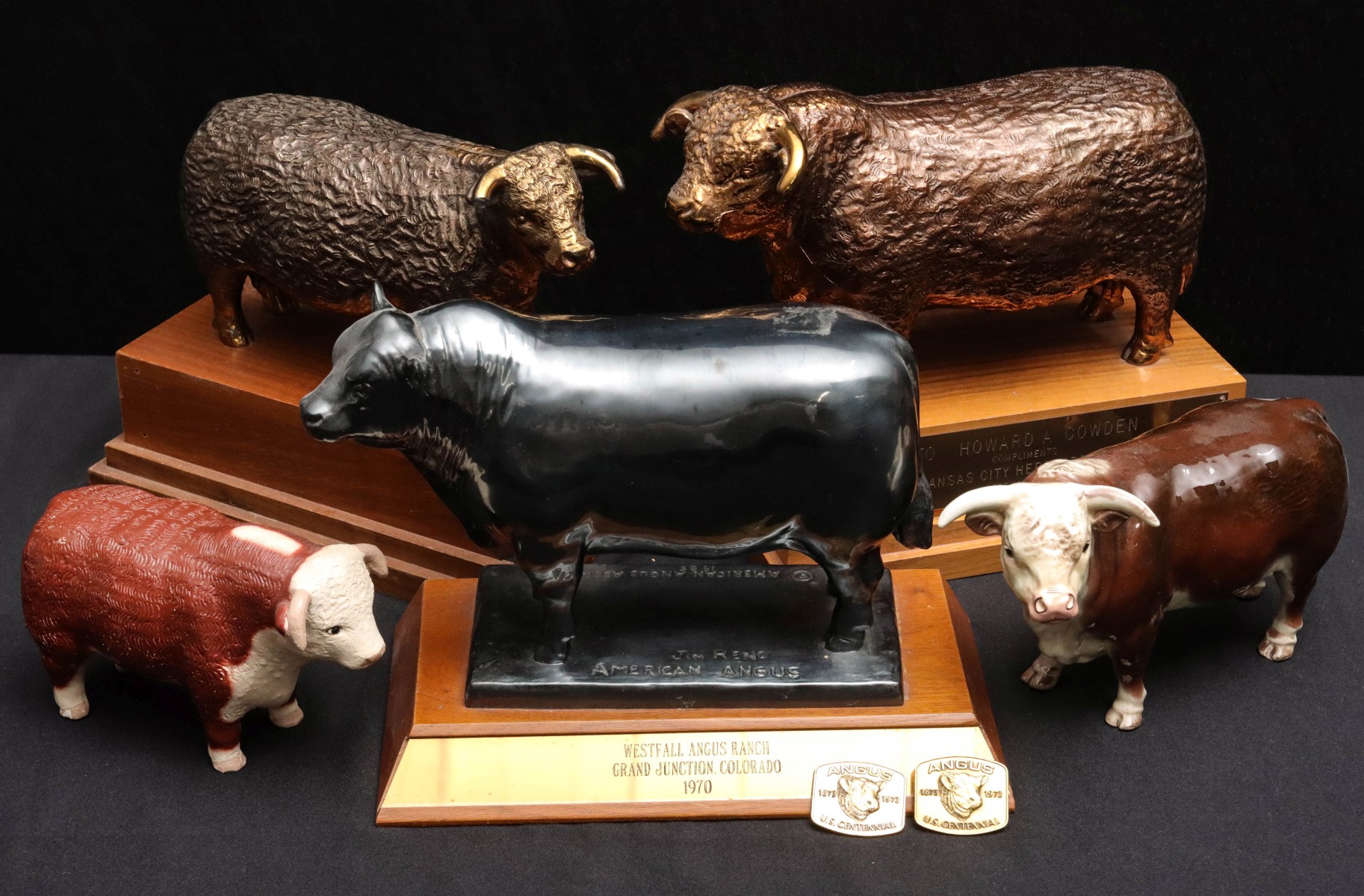 KANSAS CITY HEREFORD CLUB STATUES AND FIGURES
