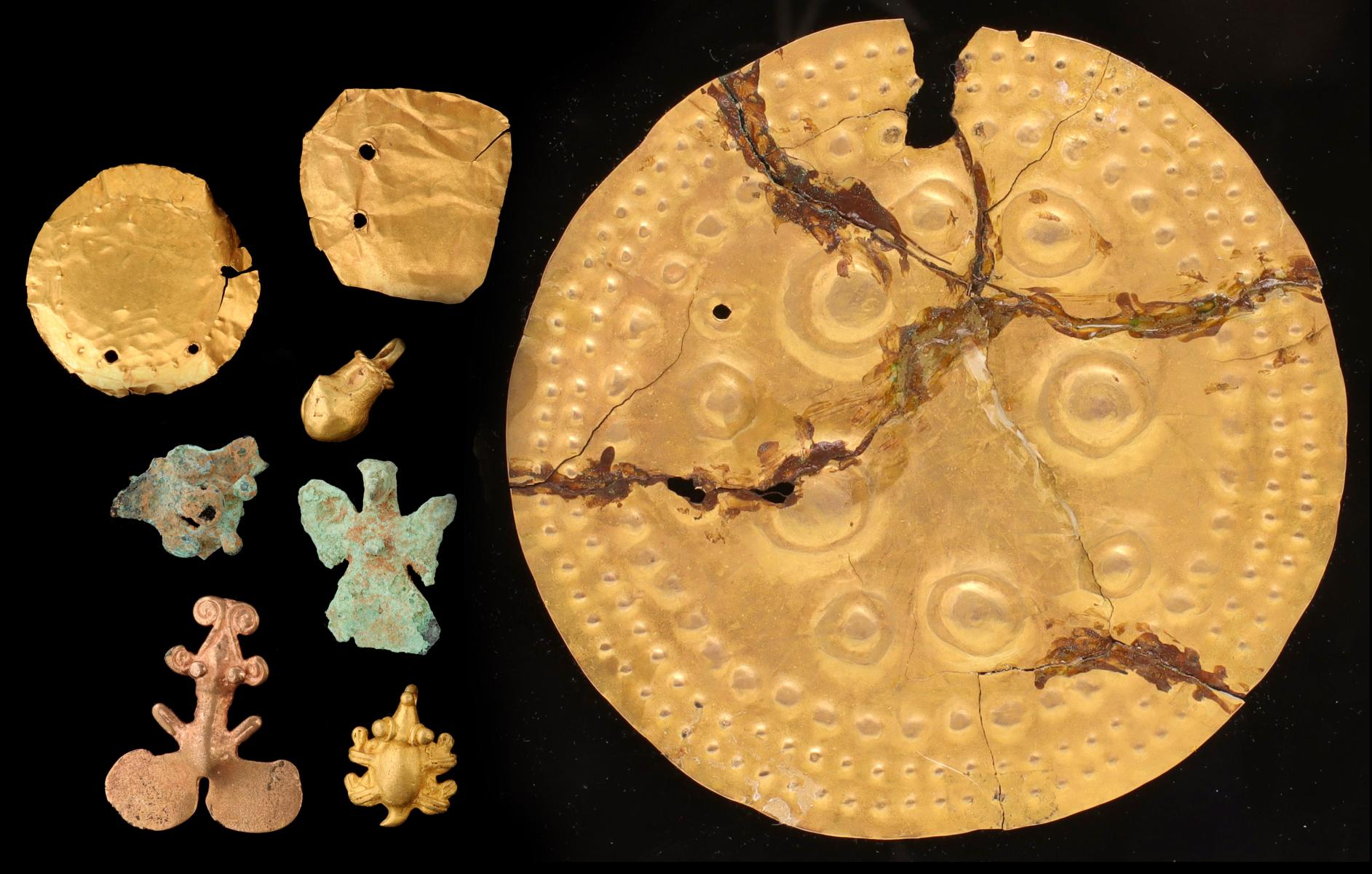 CENTRAL AMERICAN PRE-COLUMBIAN GOLD DISCS AND ORNAMENTS