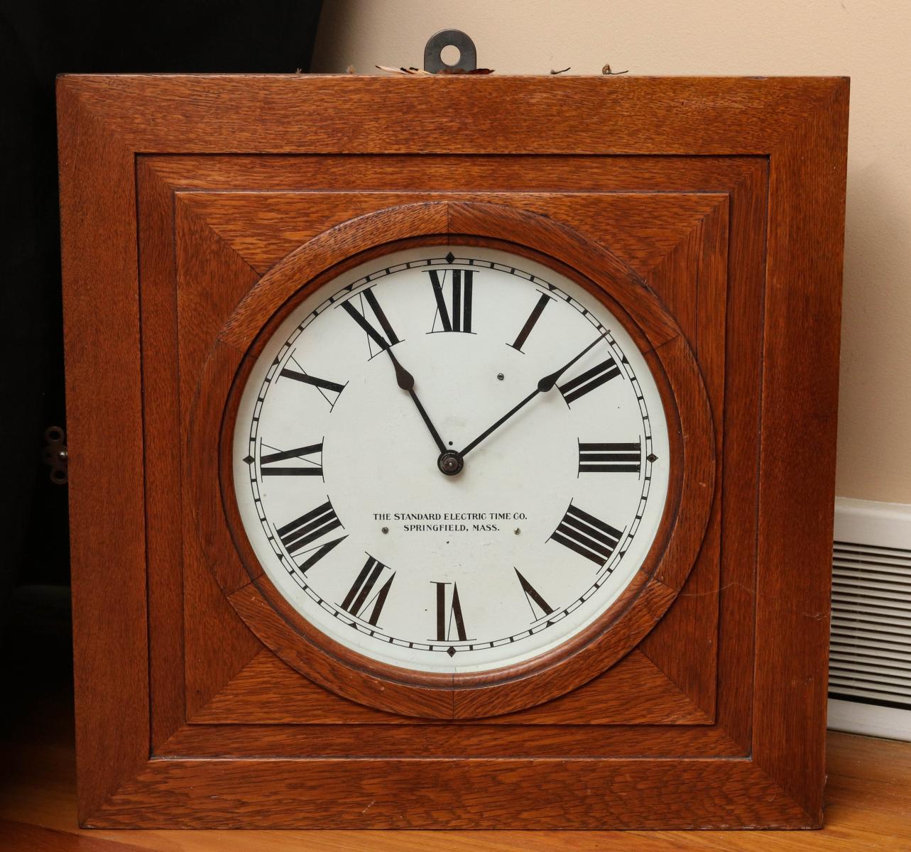 A STANDARD ELECTRIC TIME CO GALLERY CLOCK C. 1920