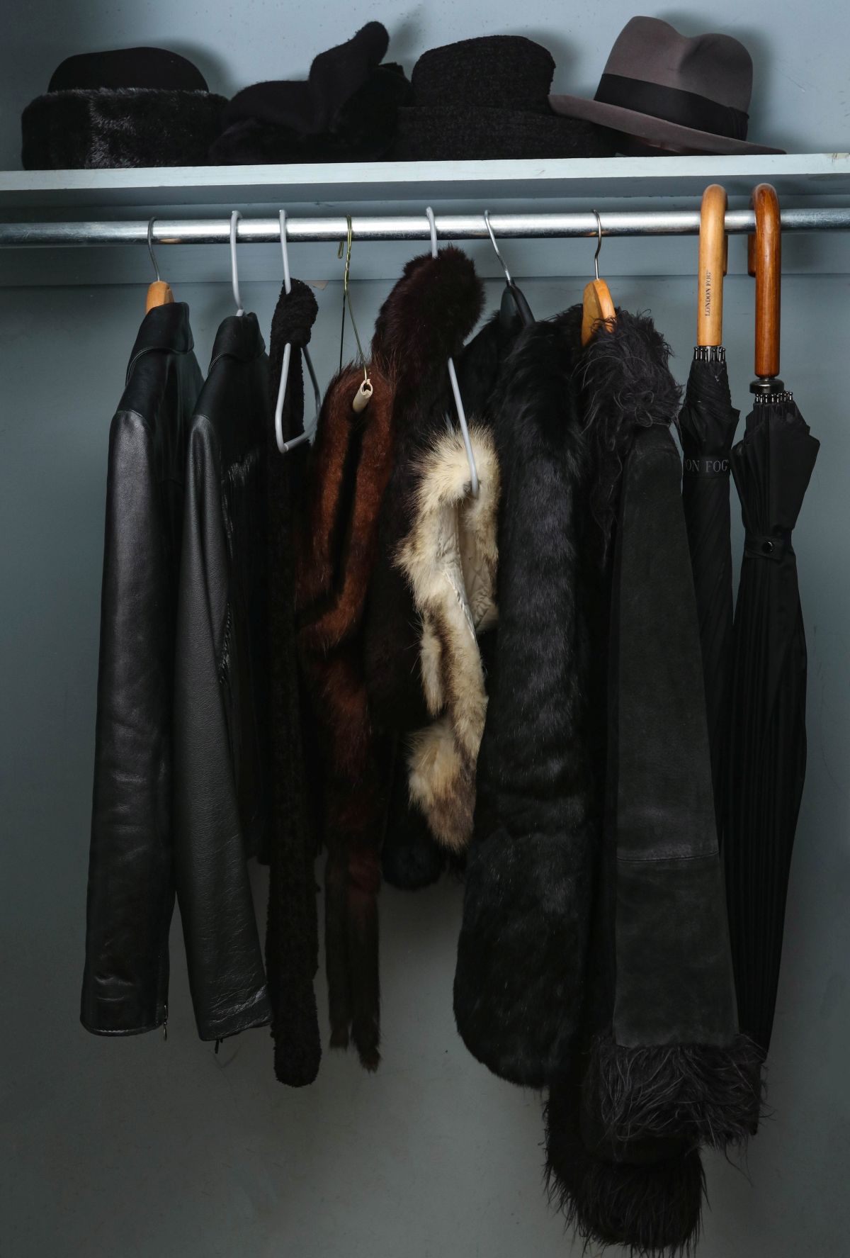 LEATHER JACKETS, HATS AND FURS