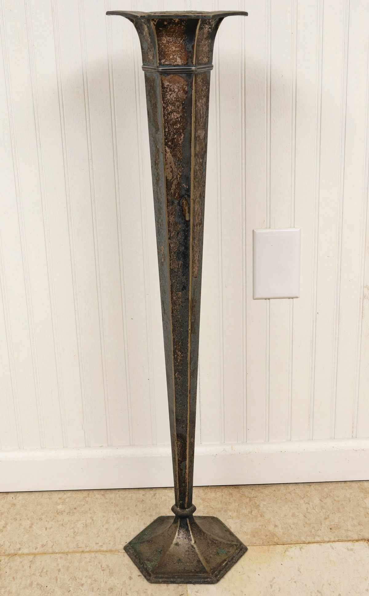 A 32.5-INCH EARLY 20TH CENT SILVER PLATED FLOOR VASE