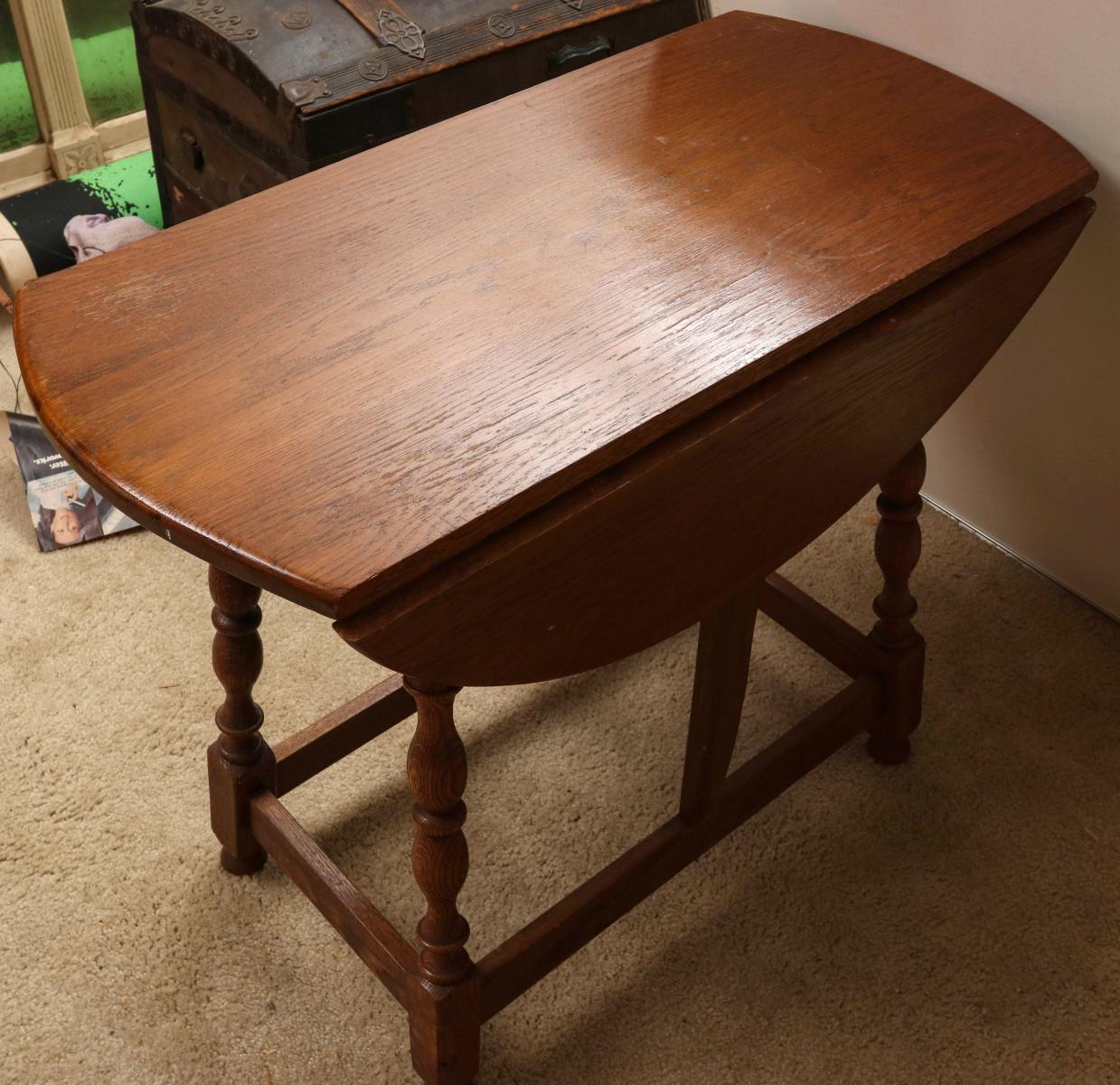 VINTAGE OAK BUTTERFLY TABLE WITH PRINTS & POSTERS