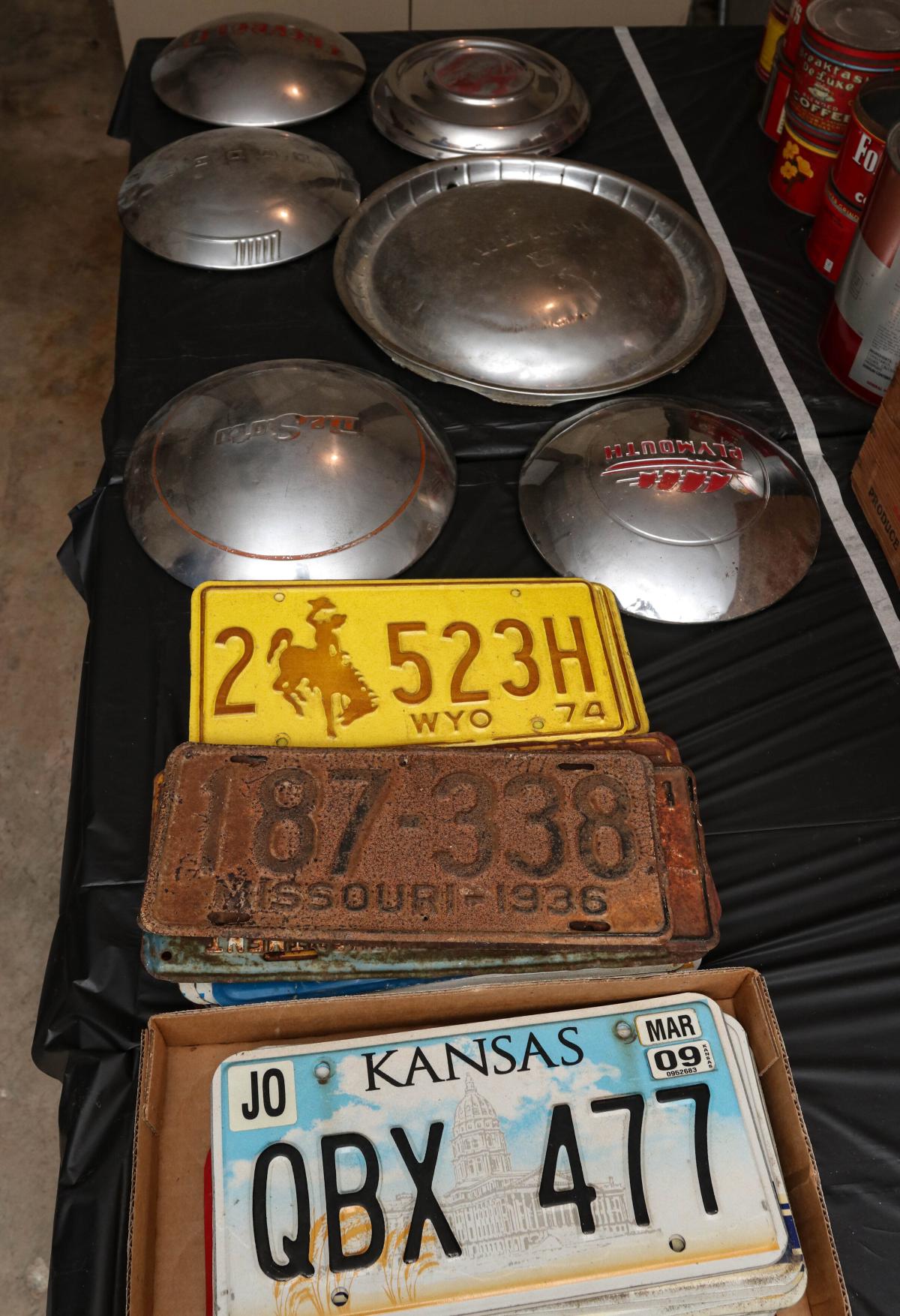 1930s HUB CAPS AND LICENSE PLATES