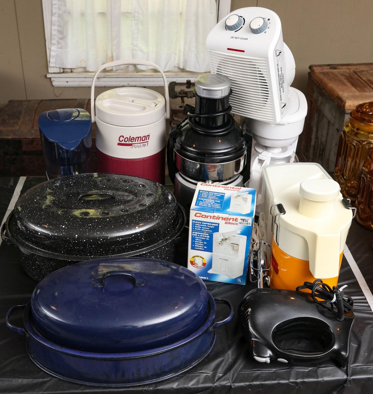 AN ESTATE LOT OF HOUSEHOLD AND OR GARAGE ITEMS