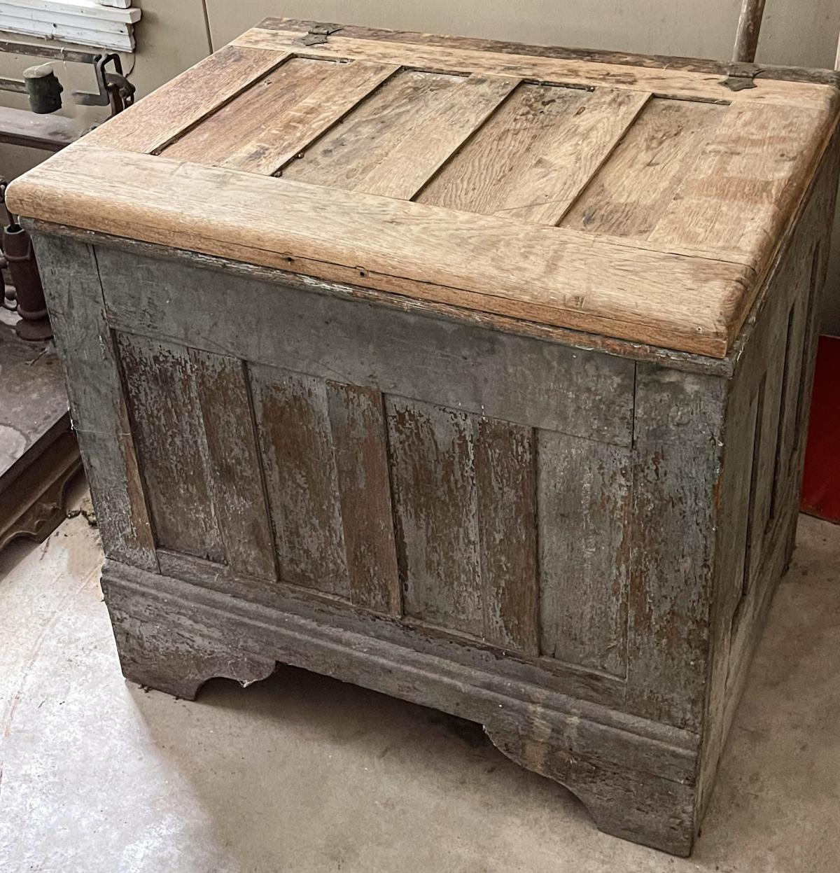 ANTIQUE OAK LIFT TOP ICE BOX IN OLD PAINT