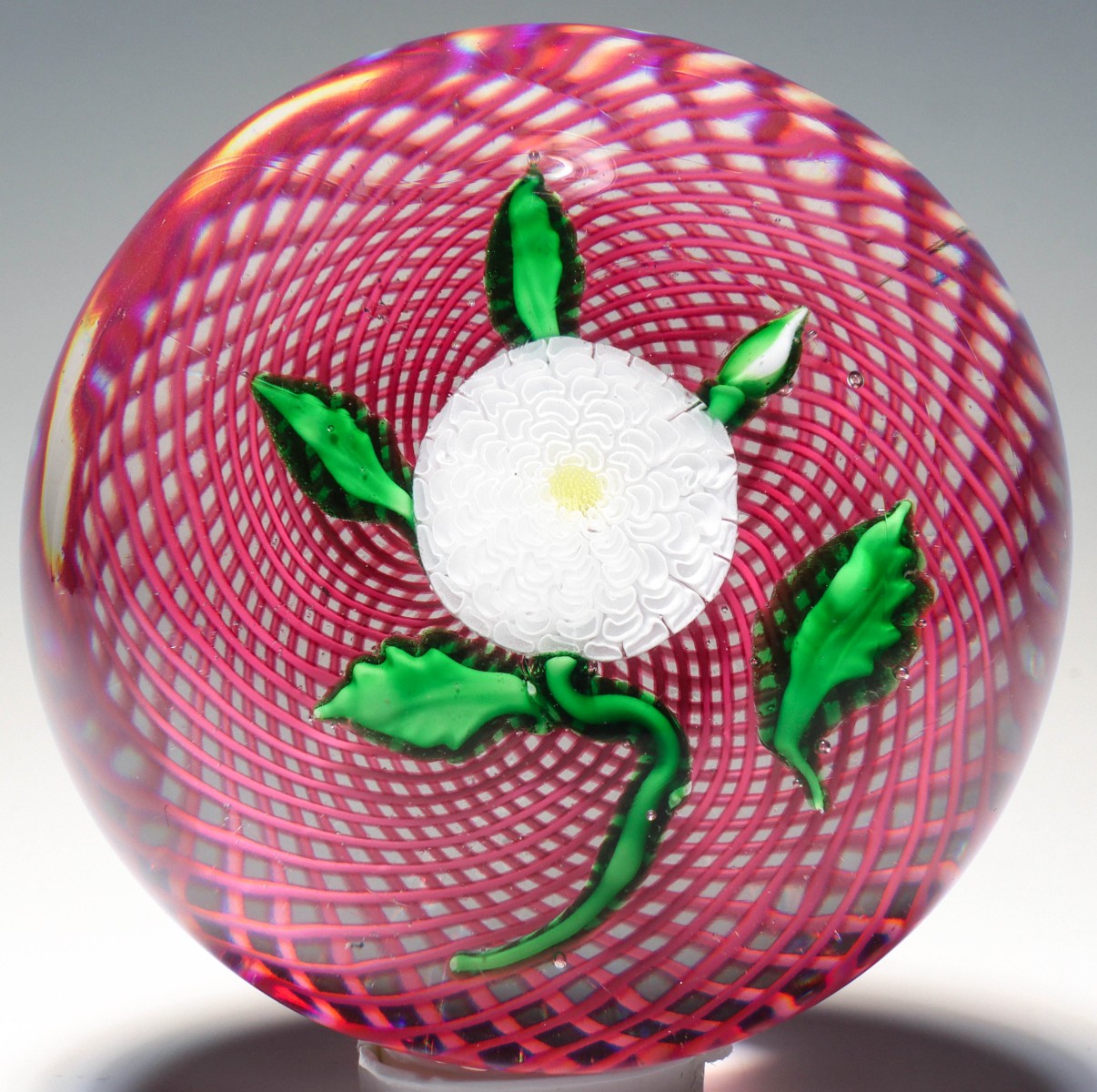 A VERY FINE ANTIQUE ST. LOUIS POMPON PAPERWEIGHT