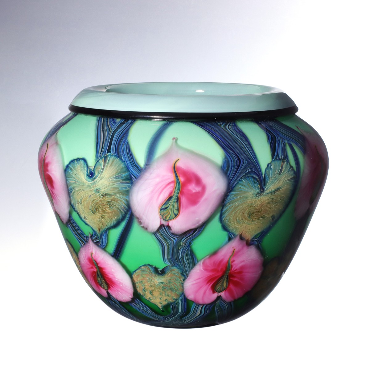 A DAVID LOTTON ART GLASS VASE WITH PINK ANTHURIUMS