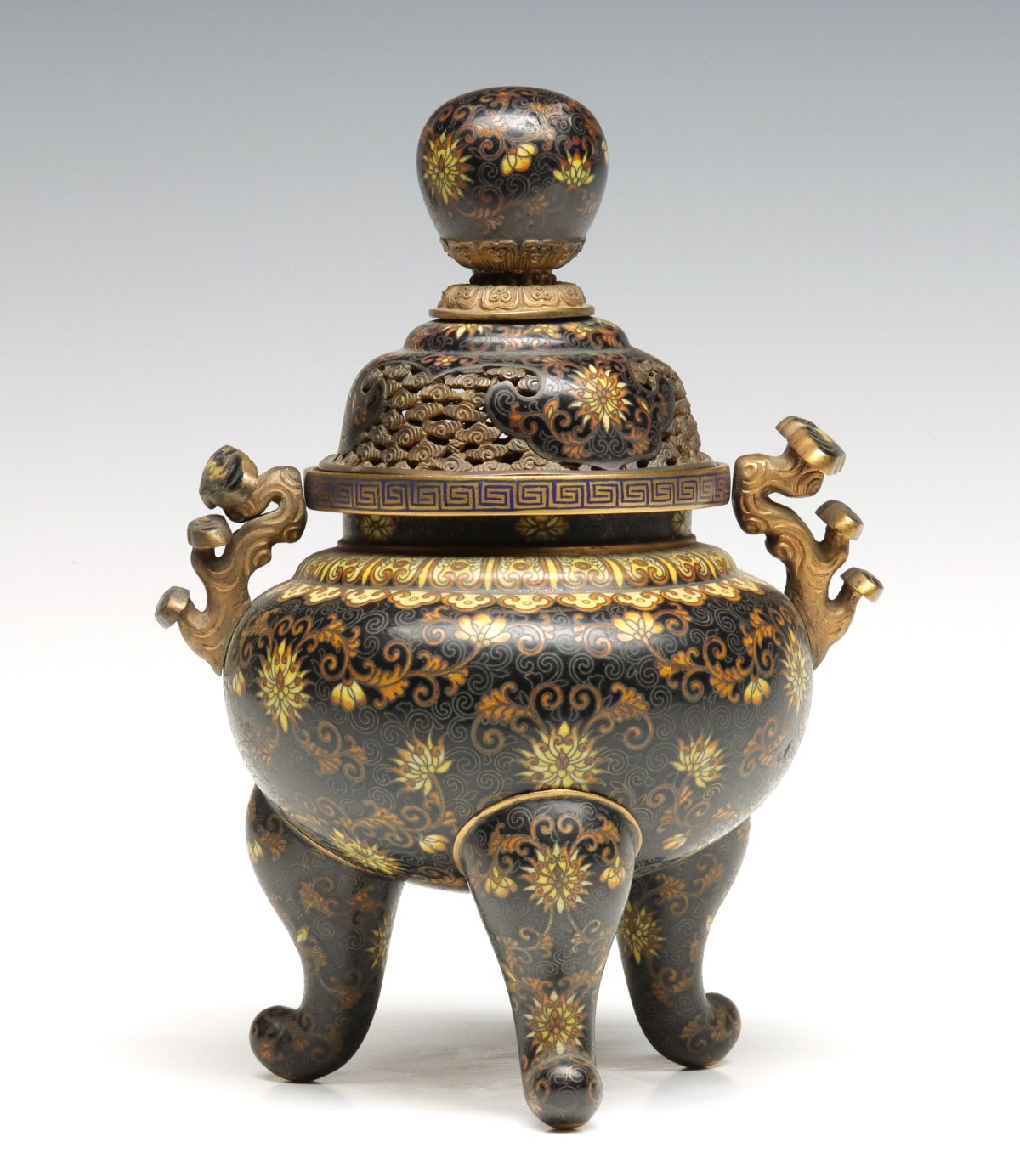 AN ANTIQUE CHINESE CLOISONNE FOOTED CENSER