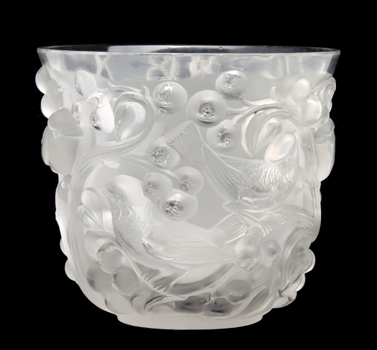 A CLEAR AND FROSTED ART GLASS VASE SIGNED R. LALIQUE