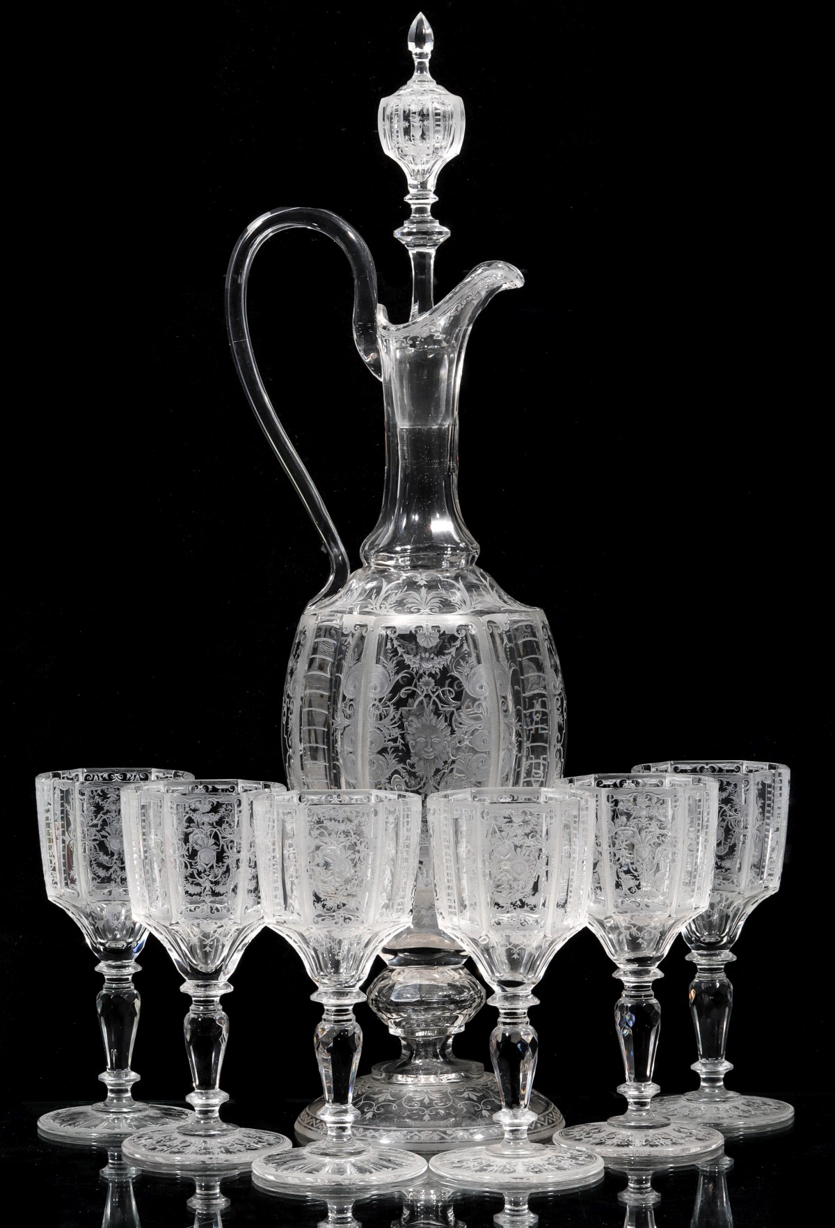A FINE LATE 19TH CENTURY CONTINENTAL ENGRAVED WINE SET